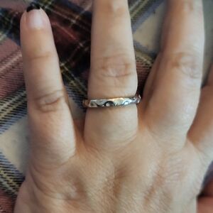Elegant Silver Band Ring